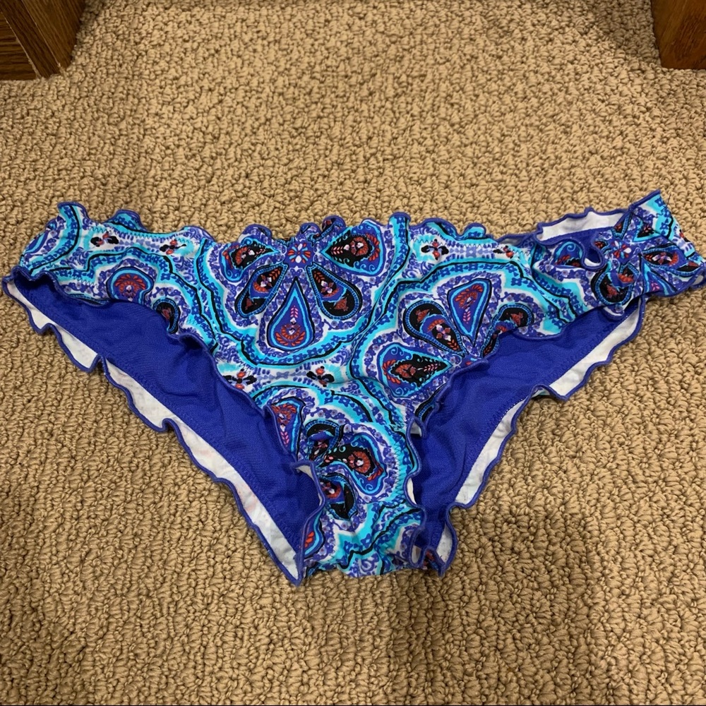 Scrunched printed bikini bottoms